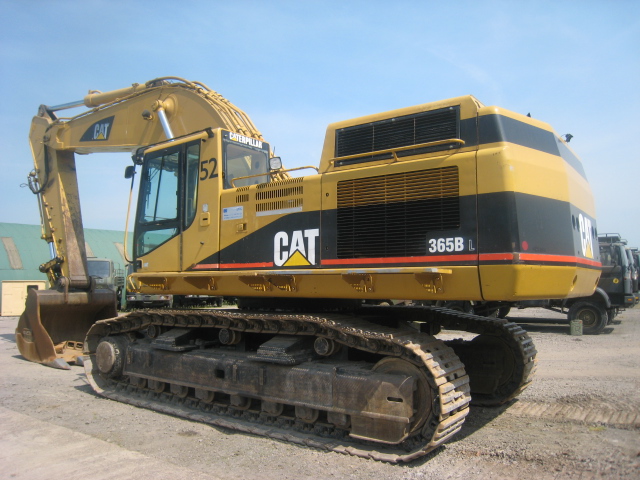 Caterpillar Tracked Excavator 365 BL - ex military vehicles for sale, mod surplus